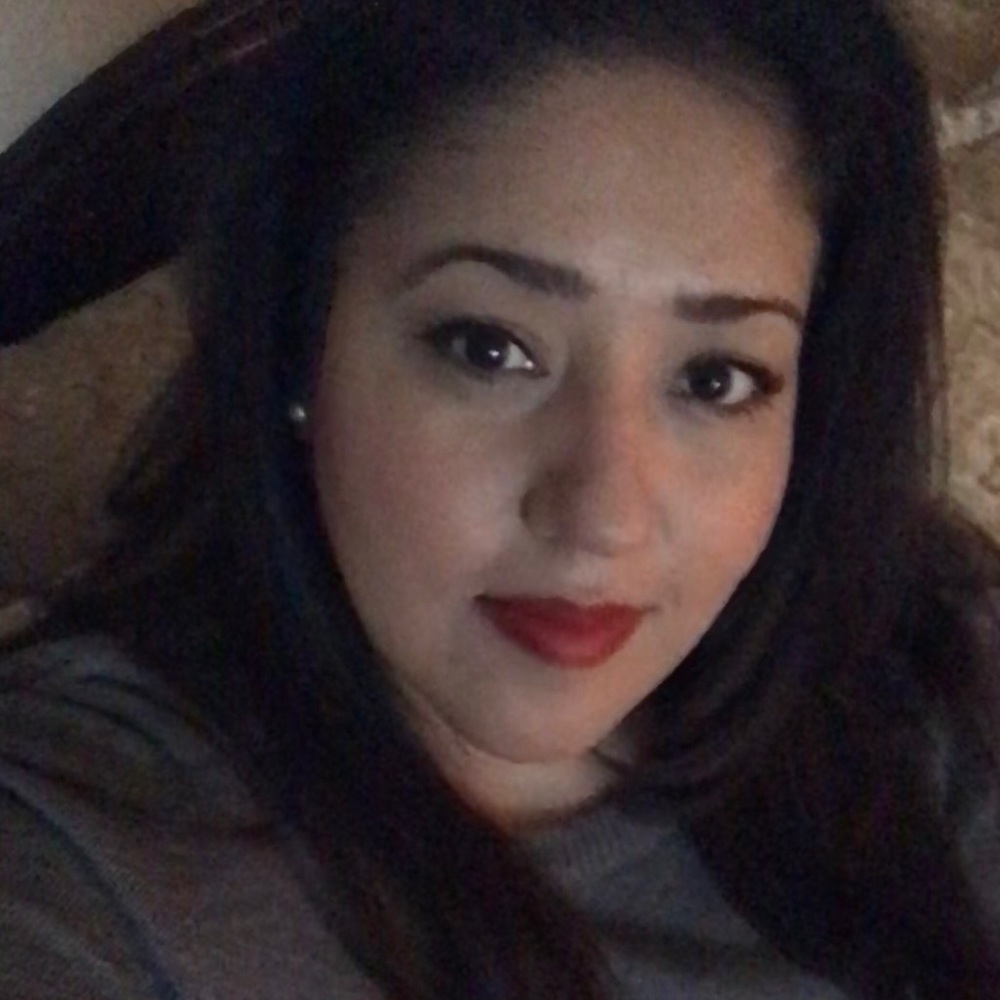 Meet your Posher, Karina
